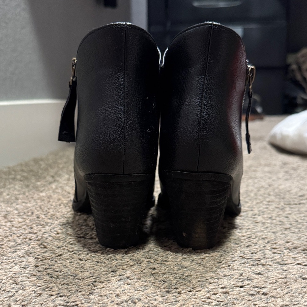 Zodiac Black Ankle Booties - Picture 3 of 6